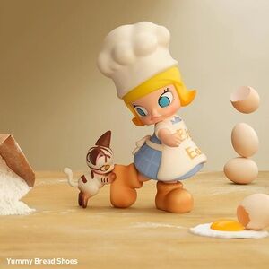 PopMart - MOLLY Carb Lover Baking Time Series Yummy Bread Shoes